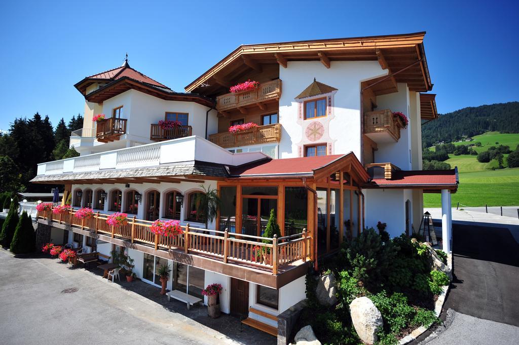 Leamwirt Hotel Хопфгартен им Бриксентал Екстериор снимка