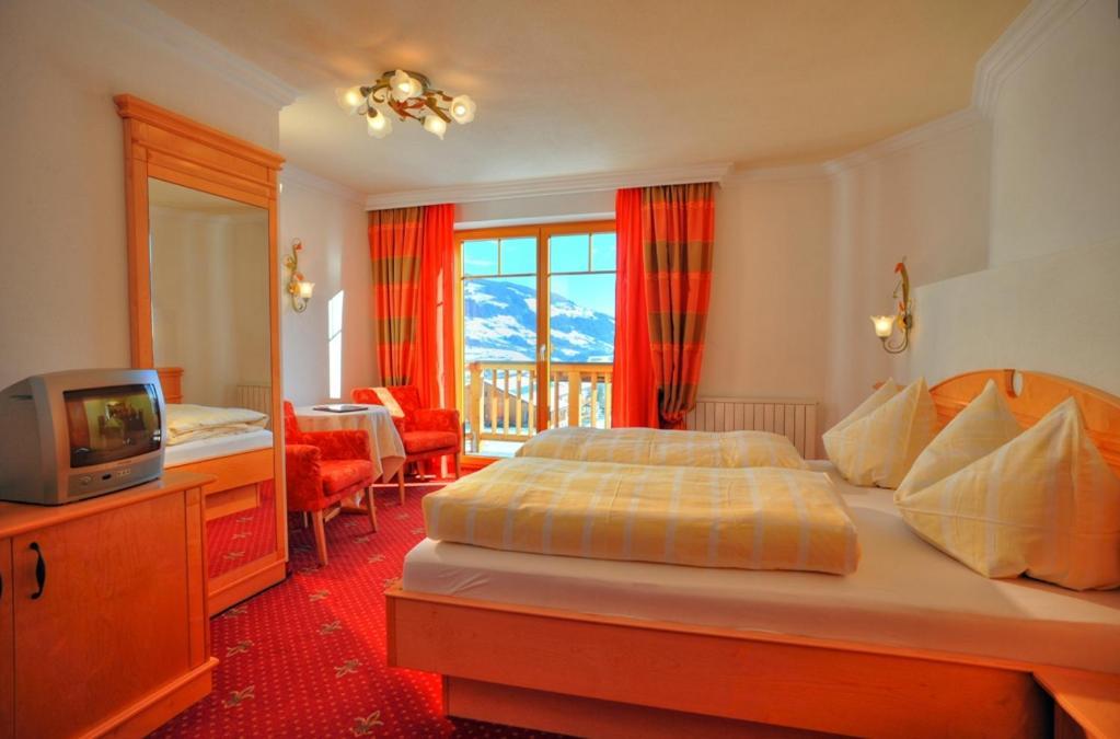Leamwirt Hotel Хопфгартен им Бриксентал Екстериор снимка
